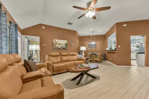 203 Green Isle Ave, Dickinson, TX 77539 - Photo 11
