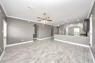 2211 Emerald Ln, Texas City, TX 77591 - Photo 11