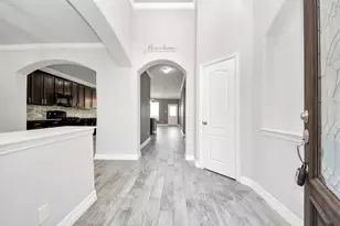 2211 Emerald Ln, Texas City, TX 77591 - Photo 3