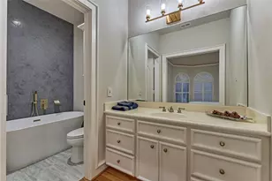 200 Sarasota Cir S, Montgomery, TX 77356 - Photo 41