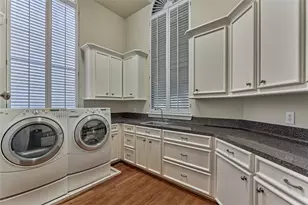 200 Sarasota Cir S, Montgomery, TX 77356 - Photo 23