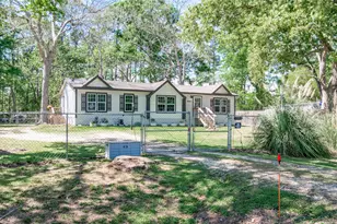 12917 Live Oak Ln, Mont Belvieu, TX 77535 - Photo 5