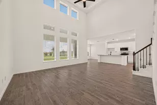 13610 Lago Vis Dr, Iowa Colony, TX 77583 - Photo 9