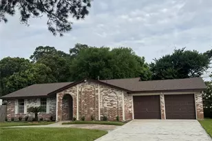 5002 Louise St, Seabrook, TX 77586 - Photo 1