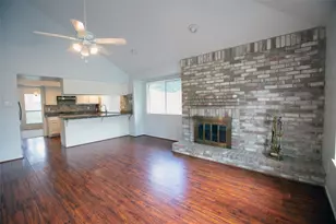 415 Abbott Cir, Sugar Land, TX 77498 - Photo 3