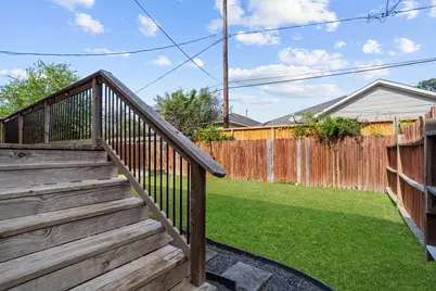 410 Yale Oaks Lane, Houston, TX 77091 - Photo 37