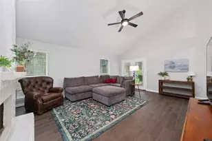 16374 Larkfield Dr, Houston, TX 77059 - Photo 5