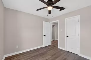 11718 Steamboat Springs Dr, Houston, TX 77067 - Photo 17