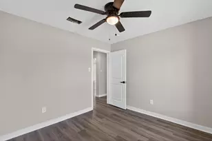 11718 Steamboat Springs Dr, Houston, TX 77067 - Photo 13