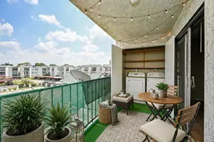 2826 S Bartell Dr, Houston, TX 77054 - Photo 7