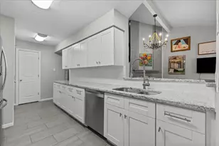 59 Hideaway Dr, Friendswood, TX 77546 - Photo 5