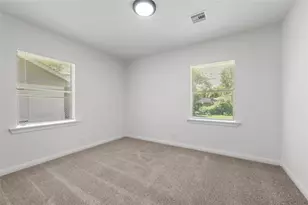 4601 W 43rd St, Houston, TX 77092 - Photo 19