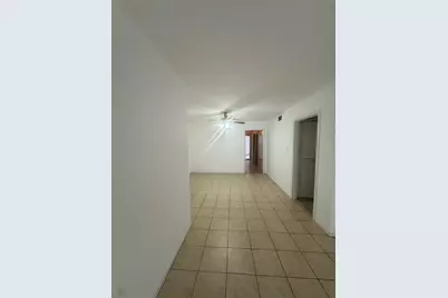 7209 Beechnut Street #B, Houston, TX 77074 - Photo 9