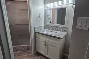 8355 Nairn St, Houston, TX 77074 - Photo 13