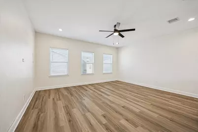 5402 Jonathan Lane, Houston, TX 77011 - Photo 7