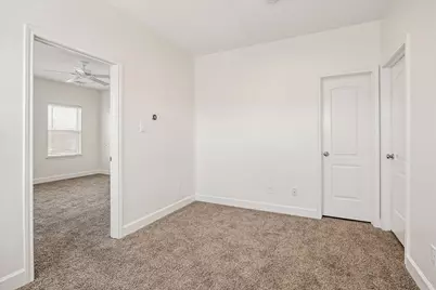 5402 Jonathan Lane, Houston, TX 77011 - Photo 23
