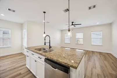 5402 Jonathan Lane, Houston, TX 77011 - Photo 9