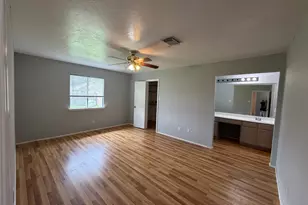 7427 Briargate Dr, Houston, TX 77489 - Photo 9