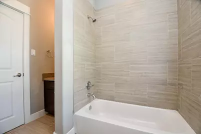 955 W 24th Street #D, Houston, TX 77008 - Photo 33