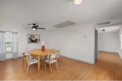 325 E A Street, La Porte, TX 77571 - Photo 9