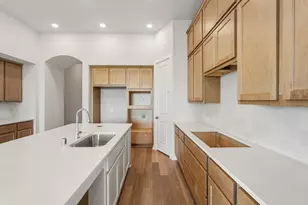 12339 Hudson Dr, Mont Belvieu, TX 77523 - Photo 5