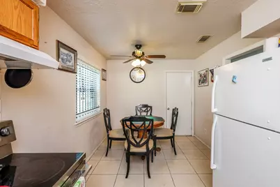 5146 Court Road, Houston, TX 77053 - Photo 5