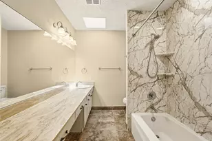 496 N Post Oak Ln, Houston, TX 77024 - Photo 23
