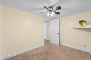 7910 Carrie Ln, Pearland, TX 77584 - Photo 15