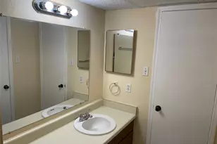 2750 Holly Hall St, Houston, TX 77054 - Photo 21