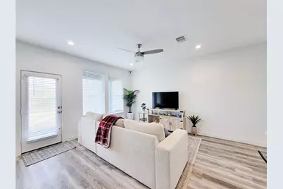 3223 Creston Gate Drive, Houston, TX 77047 - Photo 17