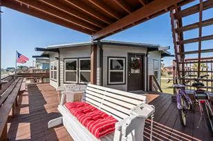 702 Seashell Dr, Surfside Beach, TX 77541 - Photo 31