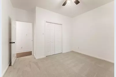 618 W Rollingwood Street, Pinehurst, TX 77362 - Photo 9
