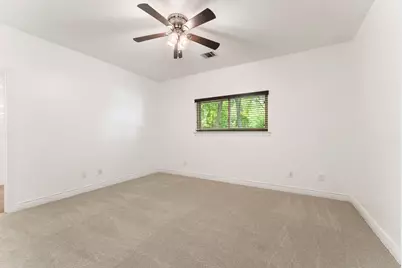 618 W Rollingwood Street, Pinehurst, TX 77362 - Photo 13