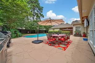 1702 7 Maples Dr, Kingwood, TX 77345 - Photo 11