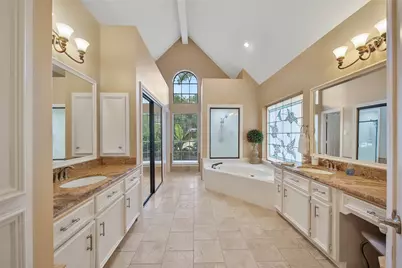 1702 Seven Maples Drive, Kingwood, TX 77345 - Photo 9