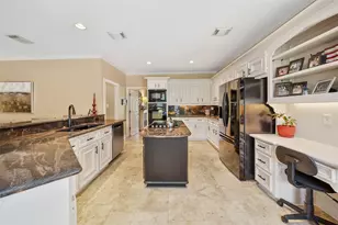1702 7 Maples Dr, Kingwood, TX 77345 - Photo 23