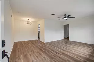 2417 Pecan St, Dickinson, TX 77539 - Photo 7