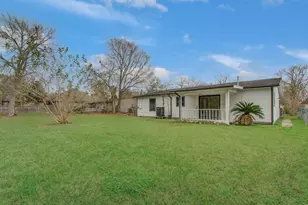 2417 Pecan St, Dickinson, TX 77539 - Photo 33