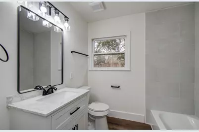 2417 Pecan Street, Dickinson, TX 77539 - Photo 29