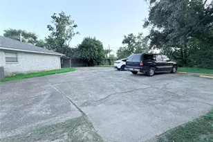 7315 Housman St, Houston, TX 77055 - Photo 13