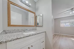 7315 Housman St, Houston, TX 77055 - Photo 27