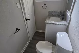10922 Lockgate Ln, Houston, TX 77048 - Photo 5