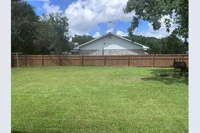 279 4th Street N, Van Vleck, TX 77482 - Photo 15