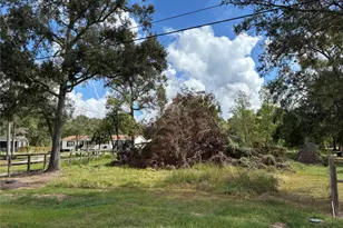 186 Co Rd 4017, Dayton, TX 77535 - Photo 1