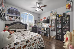 515 Dahila St, Waller, TX 77484 - Photo 29