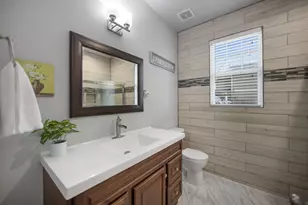 515 Dahila St, Waller, TX 77484 - Photo 27