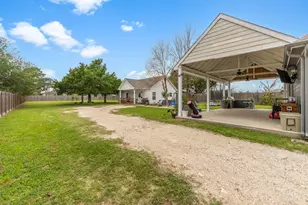 515 Dahila St, Waller, TX 77484 - Photo 35