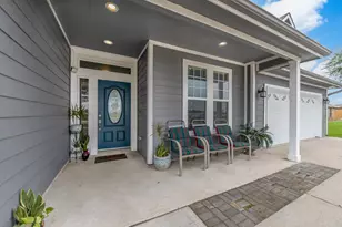 515 Dahila St, Waller, TX 77484 - Photo 3