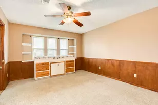 52 S Bachelor Button St, Lake Jackson, TX 77566 - Photo 17