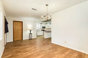 52 S Bachelor Button St, Lake Jackson, TX 77566 - Photo 13